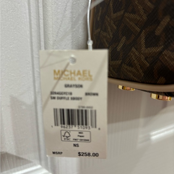 ***NWT***
Michael Kors logo mini duffel style bag - Picture 3 of 6